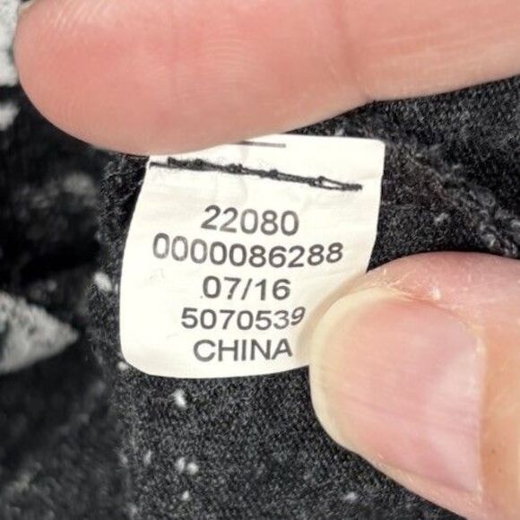 The Walking Dead AMC Long Sleeve Graphic T-Shirt Gray Black Men Medium Zombie TV - Picture 4 of 7